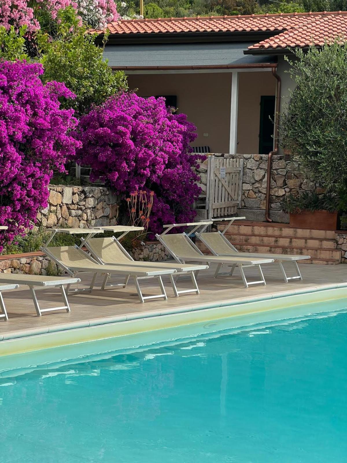 Residence Le Solane マリーナ・ディ・カンポ エクステリア 写真